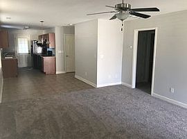 3 Nelson St, Greenville, Sc 29601 2 Beds 2 Baths in Greenville, SC (Photo 7 of 8)