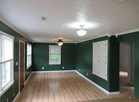 403 Old Buncombe Rd, Travelers Rest, Sc 29690 2 Beds 1 Bath in Travelers Rest, SC (Photo 9 of 9)