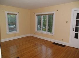 3955 S Town Rd, New Berlin, Wi 53151 4 Beds 2 Baths in New Berlin, WI (Photo 4 of 7)