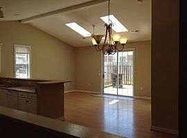 340 Monlandil Dr, Wilmington, Nc 28403 3 Beds 2 Baths in Wilmington, NC (Photo 5 of 12)