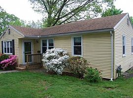 112 Sumac St, West Haven, Ct 06516 in West Haven, CT (Photo 4 of 12)