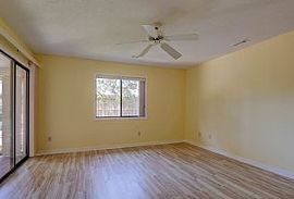 6004 Caddy Circle Inland Grns, Wilmington, Nc 28405 3 Beds 2 Ba in Wilmington, NC (Photo 6 of 12)