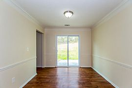 1581 Picadilly Ct Ne in Conyers, GA (Photo 3 of 12)