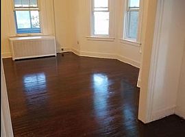 20 Darcy St, West Hartford, Ct 06110 in West Hartford, CT (Photo 3 of 7)