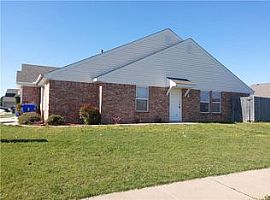 1400 Concord Dr, Norman, Ok 73071 3 Beds 2 Baths 1,258 Sqft in Norman, OK (Photo 2 of 9)