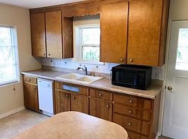 12258 1st Ave Nw, Seattle, Wa 98177 3 Beds 2.5 Baths 2,480 Sqft in Seattle, WA (Photo 7 of 10)