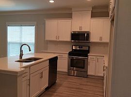 4834 Bay Cir,Orange Beach, Al 36561 in Orange Beach, AL (Photo 4 of 10)