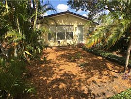 1715 Jefferson St, Hollywood, Fl 33020 in Hollywood, FL