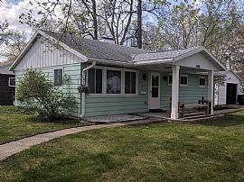 1606 Richmond Rd Ne in Cedar Rapids, IA