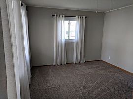 1606 Richmond Rd Ne in Cedar Rapids, IA (Photo 3 of 9)