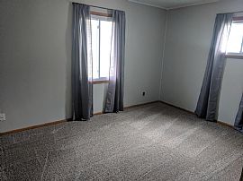 1606 Richmond Rd Ne in Cedar Rapids, IA (Photo 5 of 9)