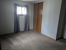 1606 Richmond Rd Ne in Cedar Rapids, IA (Photo 6 of 9)