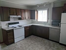 1606 Richmond Rd Ne in Cedar Rapids, IA (Photo 8 of 9)