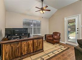 2389 Evening Song Dr, Little Elm, Tx 75068 4 Beds 2 Baths 1,982 in Little Elm, TX (Photo 4 of 12)