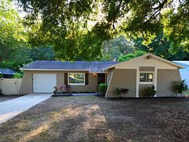 2407 Devonwoode Pl, Seffner, Fl 33584 in Seffner, FL