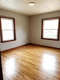 1523 Sanford Ave in Saint Louis, MO (Photo 4 of 12)