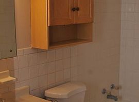  2 Beds 1 Bath in Hopkins, MN (Photo 4 of 5)