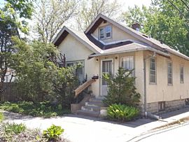 3 Beds 2 Baths in Minneapolis, MN