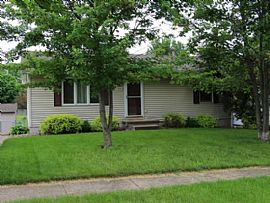 3 Beds 2 Baths in Carlisle, IA