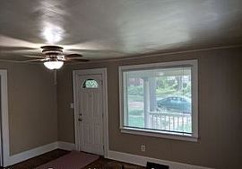 2 Beds 1 Bath in Iowa City, IA (Photo 3 of 4)