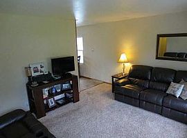 3 Beds 1 Bath in Marion, IA (Photo 2 of 6)