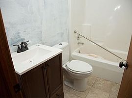 3 Beds 1.5 Baths in Dubuque, IA (Photo 3 of 5)