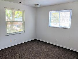 4 Bed, 3.0 Bath, 1520 Sqft, $950 in Saint Louis, MO (Photo 9 of 10)