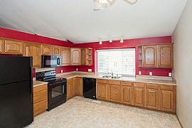 7305 Wyoming St in Omaha, NE (Photo 5 of 12)