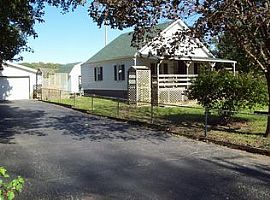 $500 For The Rent,$500 For The Deposit  in East Peoria, IL (Photo 4 of 5)