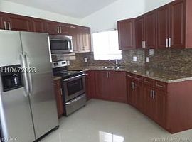 2003 Nw 178th Way, Pembroke Pines, Fl 33029 in Pembroke Pines, FL (Photo 3 of 6)