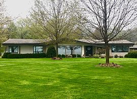 3 Bedroom 7415 N Beach Dr, Fox Point Wi 53217 in Fox Point, WI