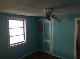 A Beautiful 3 Bedroom Apartment, with 2 Bathrooms in Lily, KY (Photo 5 of 12)