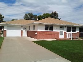 413 W Hahn Ave in North Platte, NE