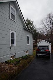 3 Bedroom/2 Bathroom Single Family Home in Convenient Location in Lebanon, NH (Photo 12 of 12)