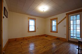 3 Bedroom/2 Bathroom Single Family Home in Convenient Location in Lebanon, NH (Photo 4 of 12)
