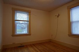 3 Bedroom/2 Bathroom Single Family Home in Convenient Location in Lebanon, NH (Photo 7 of 12)