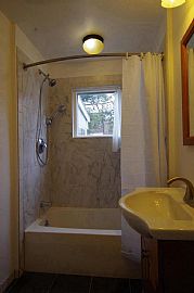 3 Bedroom/2 Bathroom Single Family Home in Convenient Location in Lebanon, NH (Photo 8 of 12)