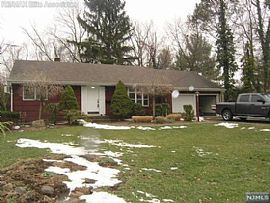 3 Beds 2 Baths -- Sqft in Hillsdale, NJ (Photo 5 of 5)