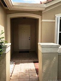 4196 Pine Ridge Ln, Weston, Fl 33331 The Rent Is $400 in Weston, FL (Photo 2 of 4)