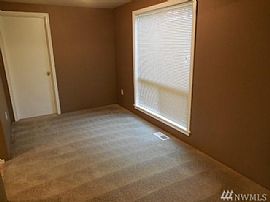 Perfect Location For People Who Is Looking For Easy Commute in  in Seattle, WA (Photo 5 of 6)