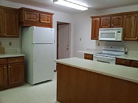 Clean 3 Bedroom and 2 Bathroom Home with Finished Rec Room in B in Marion, IA (Photo 4 of 6)