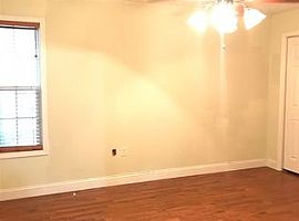 1122 Stevens Ave Ne, Huntsville, Al 35801 in Huntsville, AL (Photo 5 of 8)