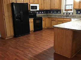 1122 Stevens Ave Ne,Huntsville, Al 35801 in Huntsville, AL (Photo 3 of 7)