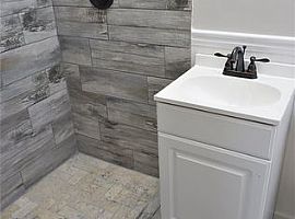 910 Graycroft Dr Sw,Huntsville, Al 35802  in Huntsville, AL (Photo 3 of 12)