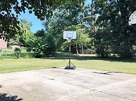 2215 California St Se, Huntsville, Al 35801 in Huntsville, AL (Photo 2 of 10)