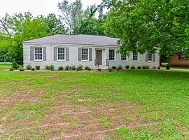 5605 Alta Dena St Sw, Huntsville, Al 35802 in Huntsville, AL