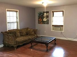 1122 Stevens Ave Ne,Huntsville, Al 35801 in Huntsville, AL (Photo 4 of 7)