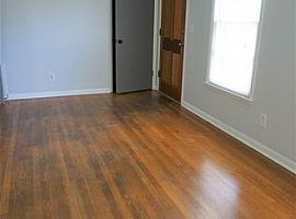 910 Graycroft Dr Sw,Huntsville, Al 35802 in Huntsville, AL (Photo 8 of 10)