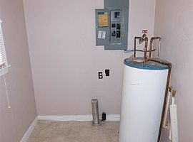 2310 Poincianna St Sw Huntsville, Al 35801 in Huntsville, AL (Photo 7 of 12)