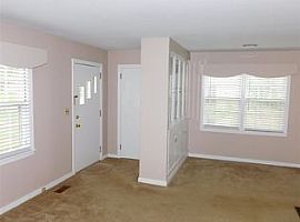 2310 Poincianna St Sw Huntsville, Al 35801 in Huntsville, AL (Photo 8 of 12)